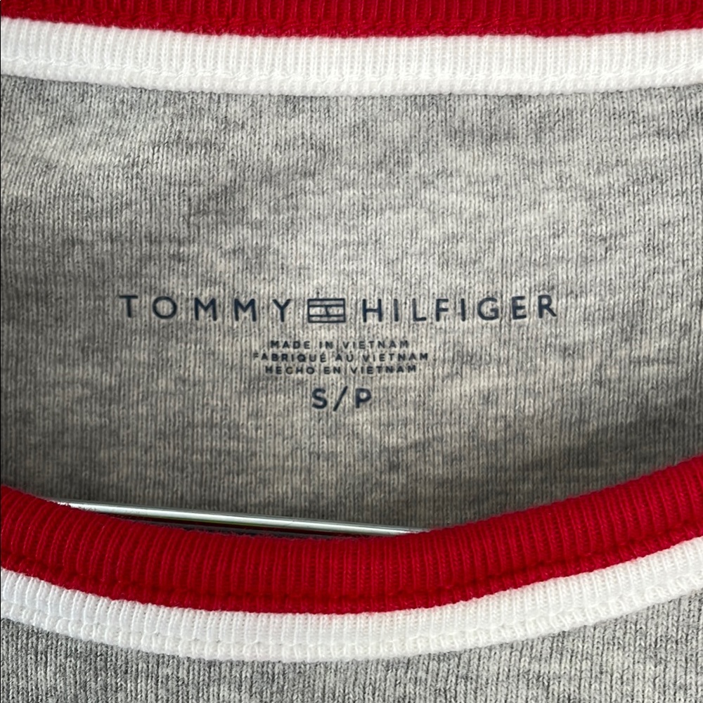 Hilfiger Gray T-Shirt with Red and white Accents - Picture 2 of 3